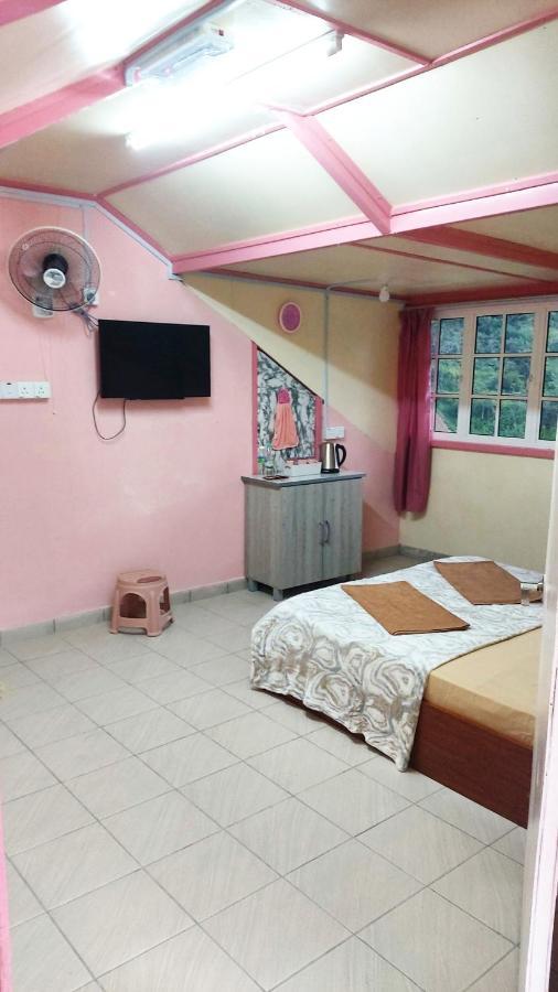 Kampong Kundassan Dongorit Cabin Deluxe Room מראה חיצוני תמונה